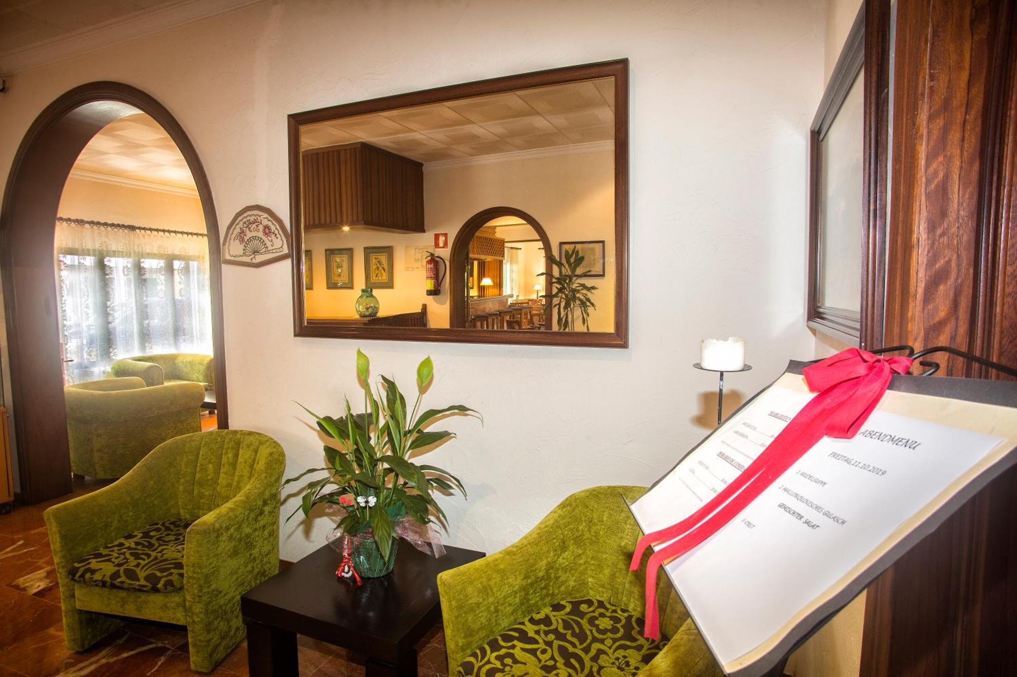 Hotel Martorell By Mhr Colonia de Sant Jordi Luaran gambar