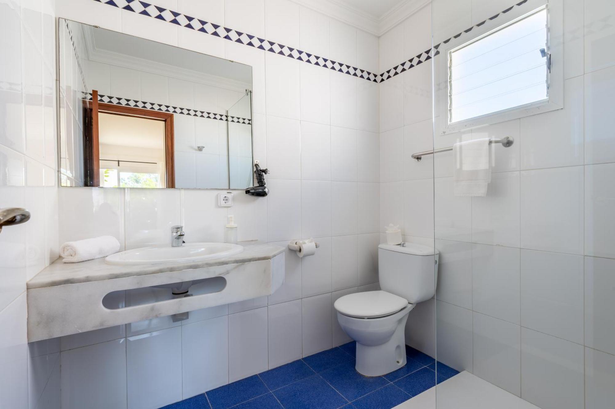Hotel Martorell By Mhr Colonia de Sant Jordi Luaran gambar